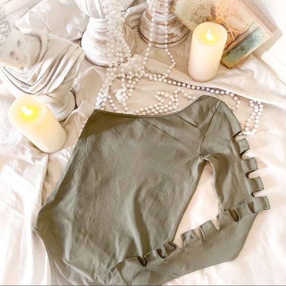 NWOT Bebe One Shoulder Army Bodysuit Top - Picture 4 of 5